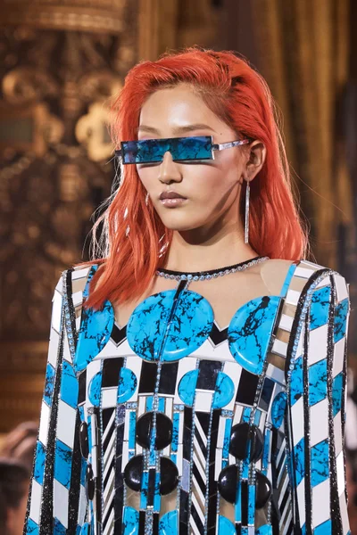 Look 185